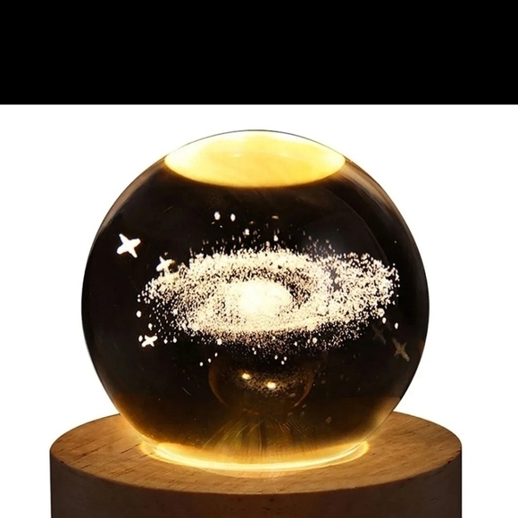 Other - Saturn night light with wood bass. Please read the details.